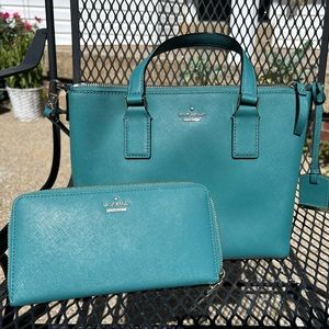 Kate Spade Zip Top Purse with Matching Wallett